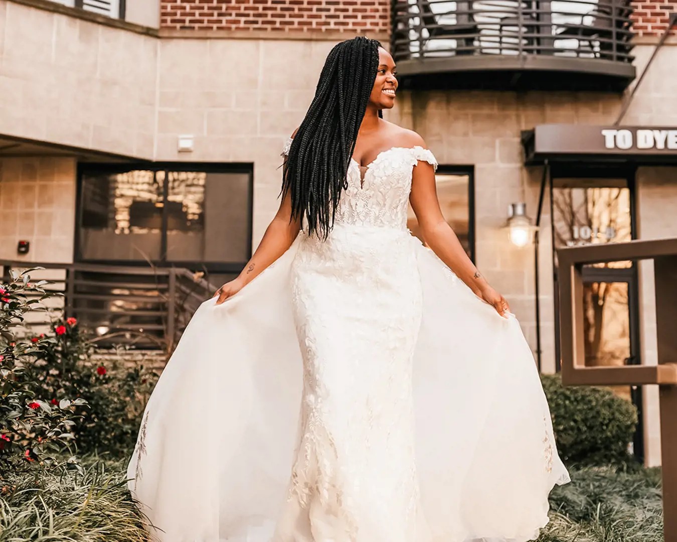 5 Creative Things to Do with Your Wedding Dress After the Big Day. Desktop Image