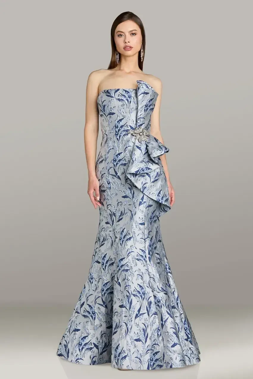 Mother of the Bride Looks That Steal the Spotlight (Gracefully) Image